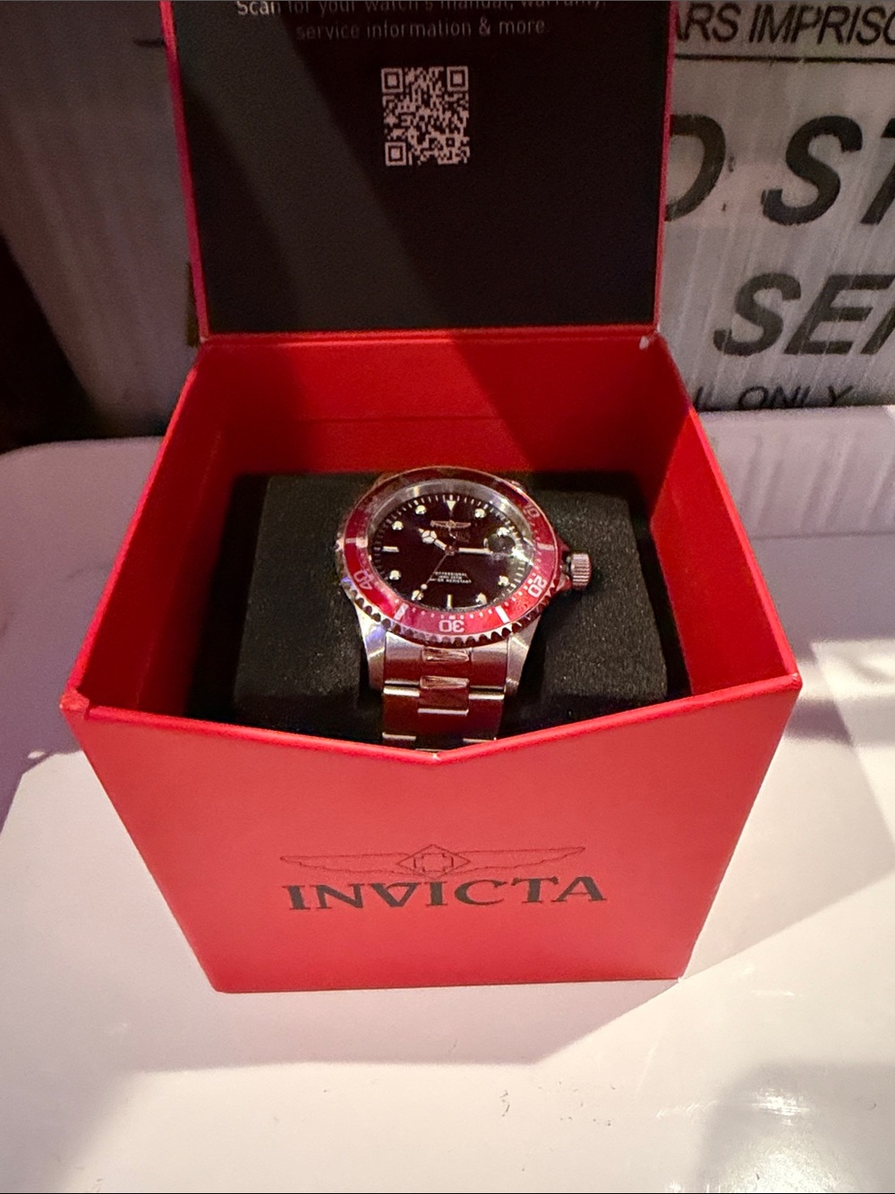 Invicta Men’s Red and Black Stainless Steel Dive-Style Watch - Picture 9 of 9